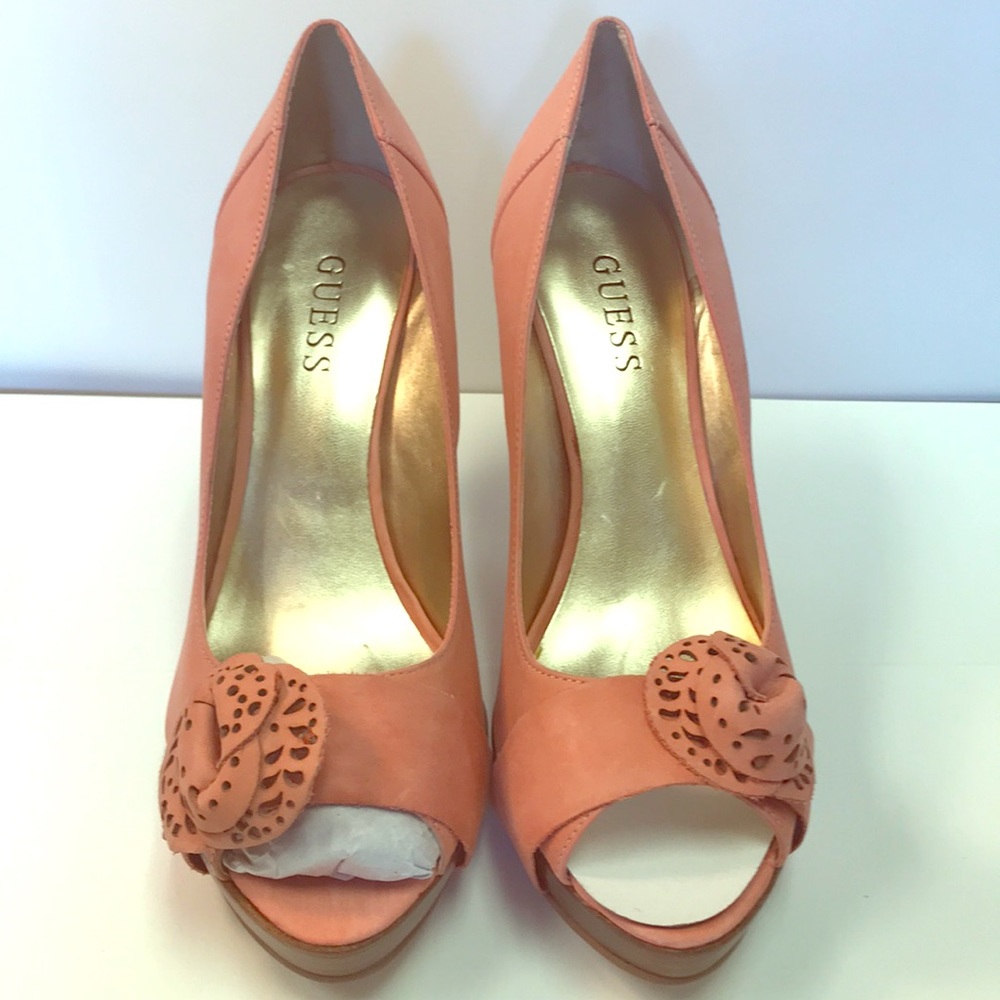 NWT Guess Peach Peep Toe Platform Heels, Sz 9